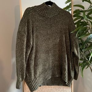 Green oversized H&M turtle neck sweater size M